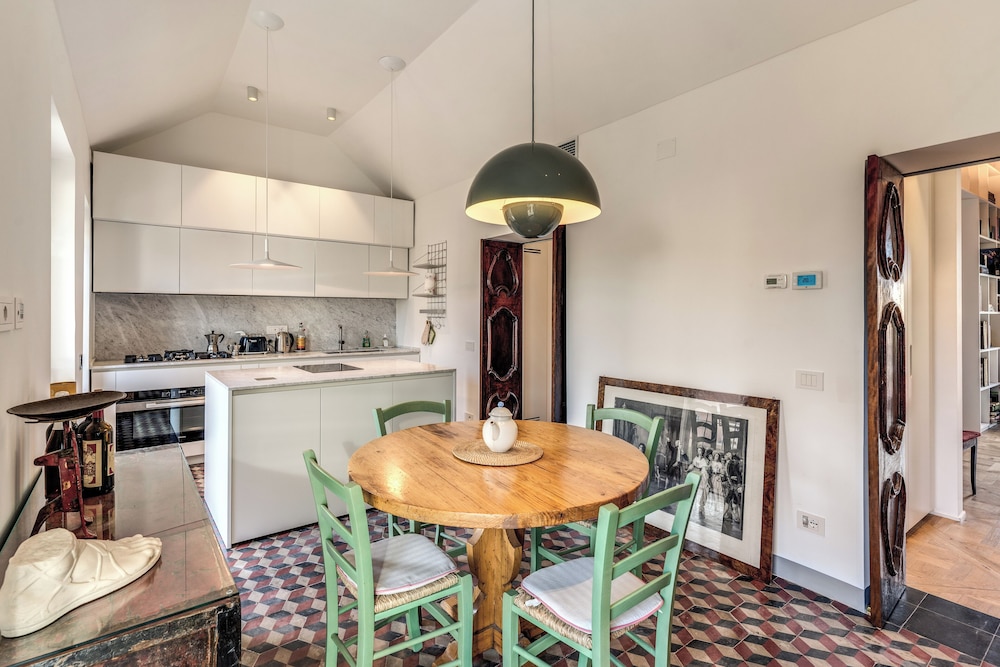 Trastevere Outstanding 4 Br Terraced Apartment