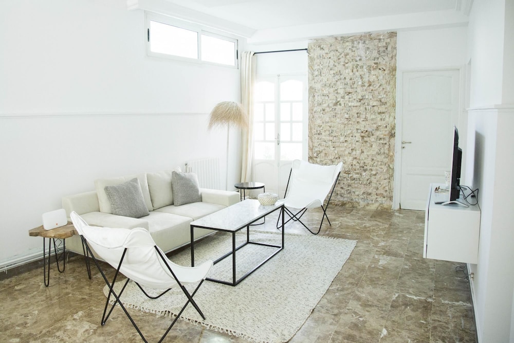 Le Centre-ville Tr s Chic Apt Avec Jardin Marsa view 5