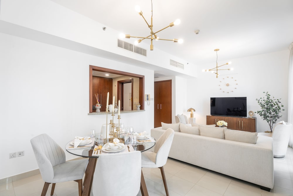 Nasma Luxury Stays - Standpoint Tower A