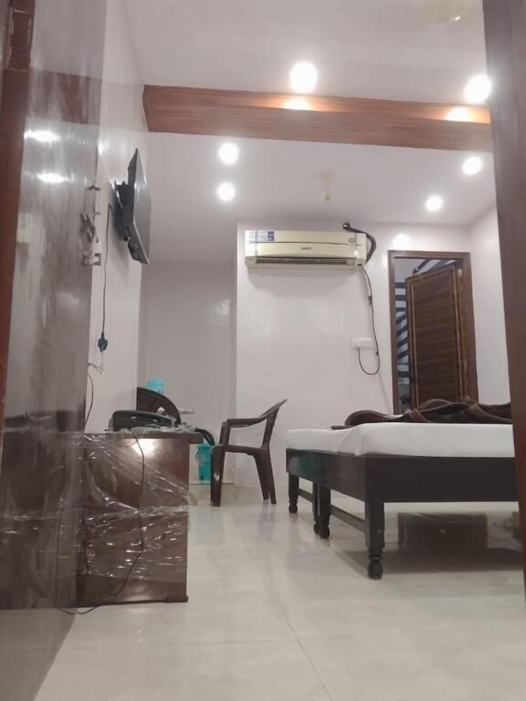 SHARDA INN