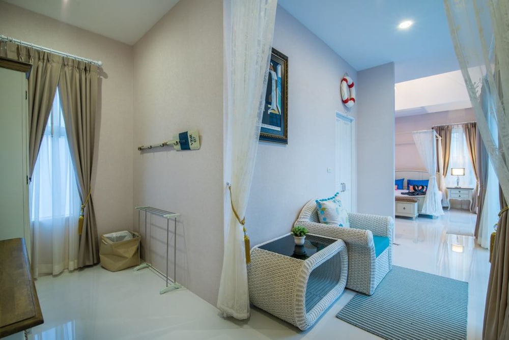 Baan Hua Hin Suk Jung