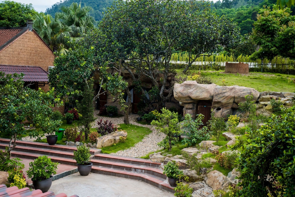 Kovie Hoa Lac Xanh Resort