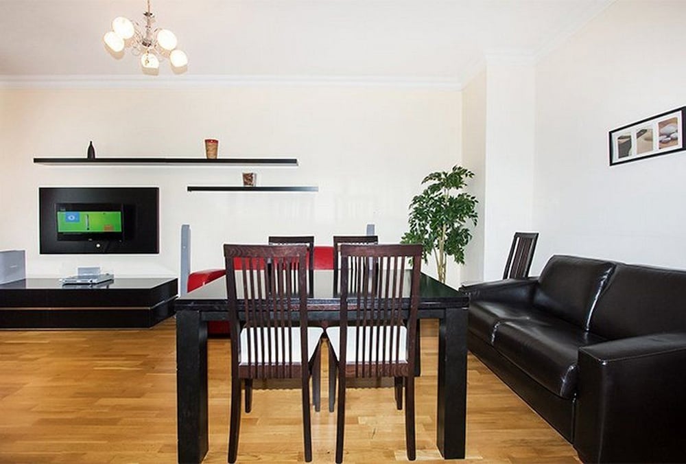 Apartlux on Ploshchad Pobedy
