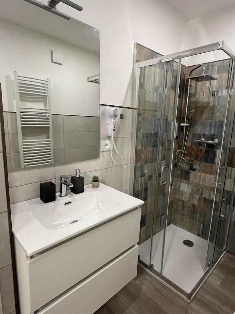 Tiburtina Urban Rooms