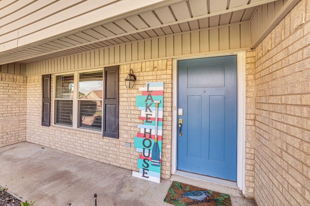 Waterfront Retreat w/ Dock on Cedar Creek Lake!