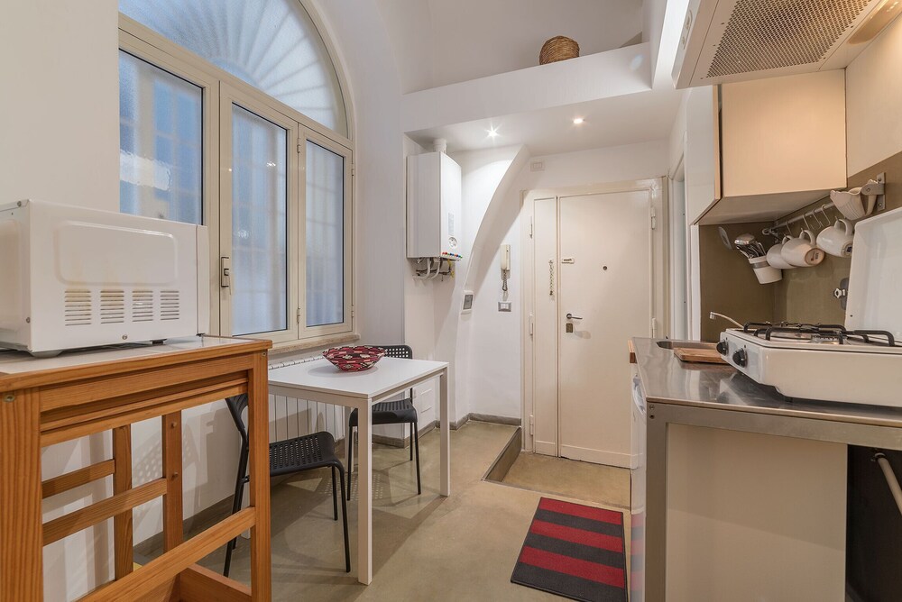 Piazza Vittorio NETFLIX Apartment