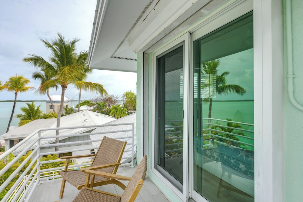 Dock + Balcony: Serene Big Coppitt Key Escape
