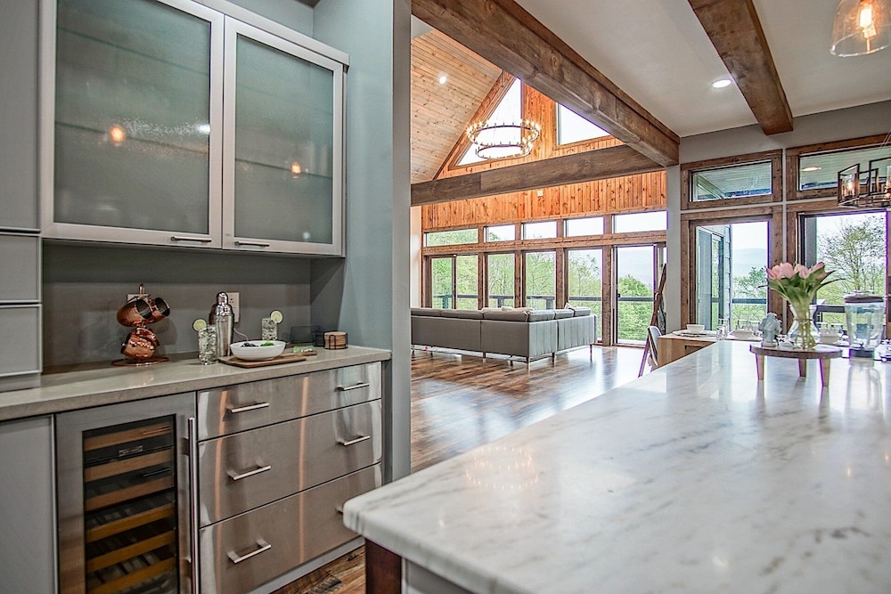5 Br: Cupp Runneth Over - Luxurious Retreat Nestled 9.7 Miles From Snowshoe