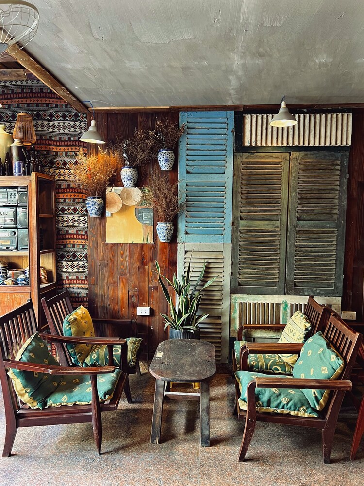 Nha Saigon