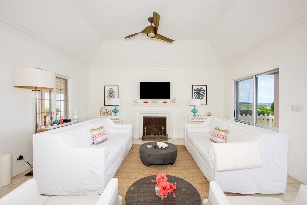 Palm Hill House 4 Bedroom Home