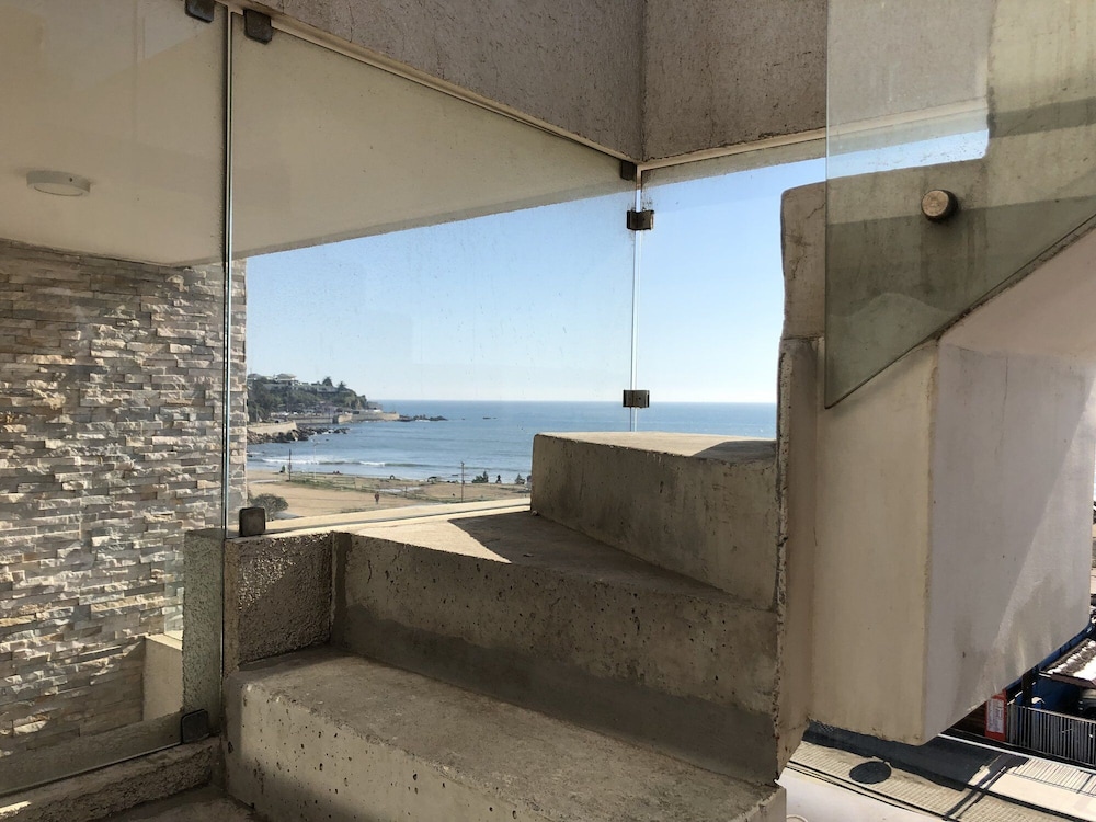 Enchanting Conc n 2BR - Private Roof Ocean View