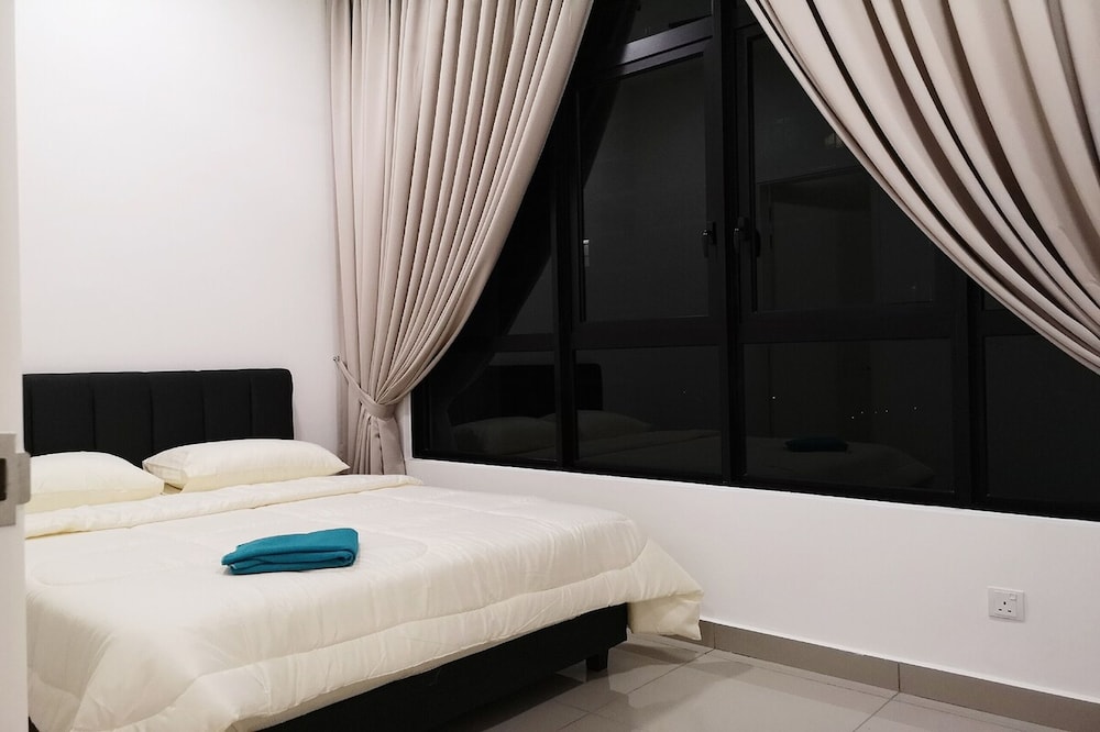Conezion @ IOI Resort Apartments