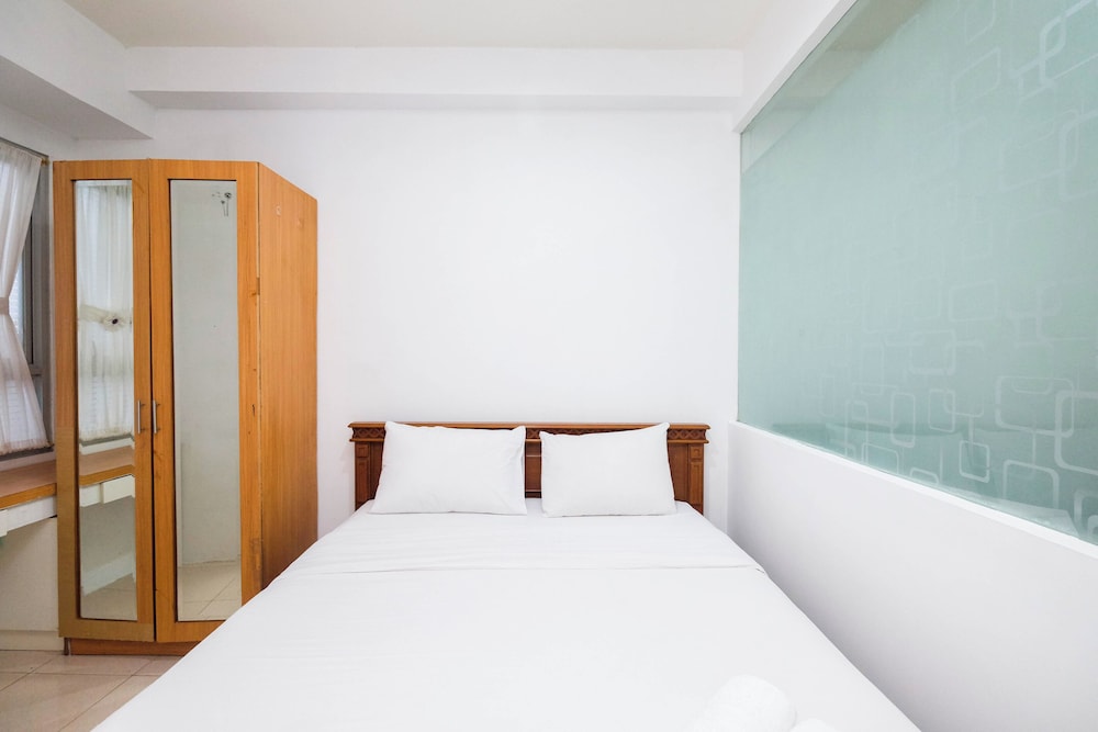 Simply Studio Room At Titanium Square Apartment