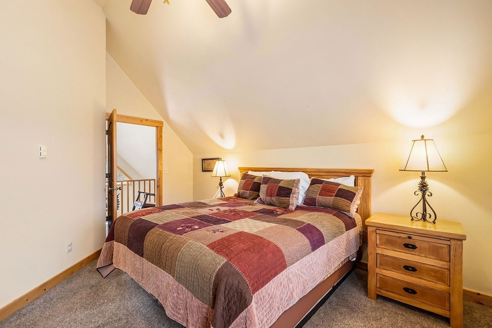 Solitude Condos - Estes Park CO