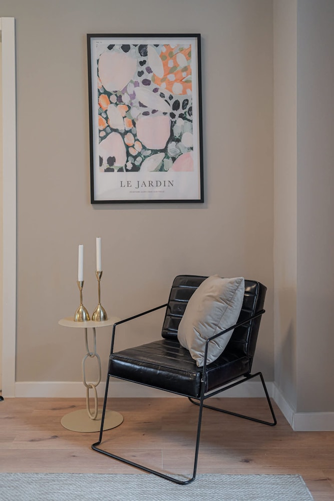 Loggia Luxe 5BR Living in Universitatii Area