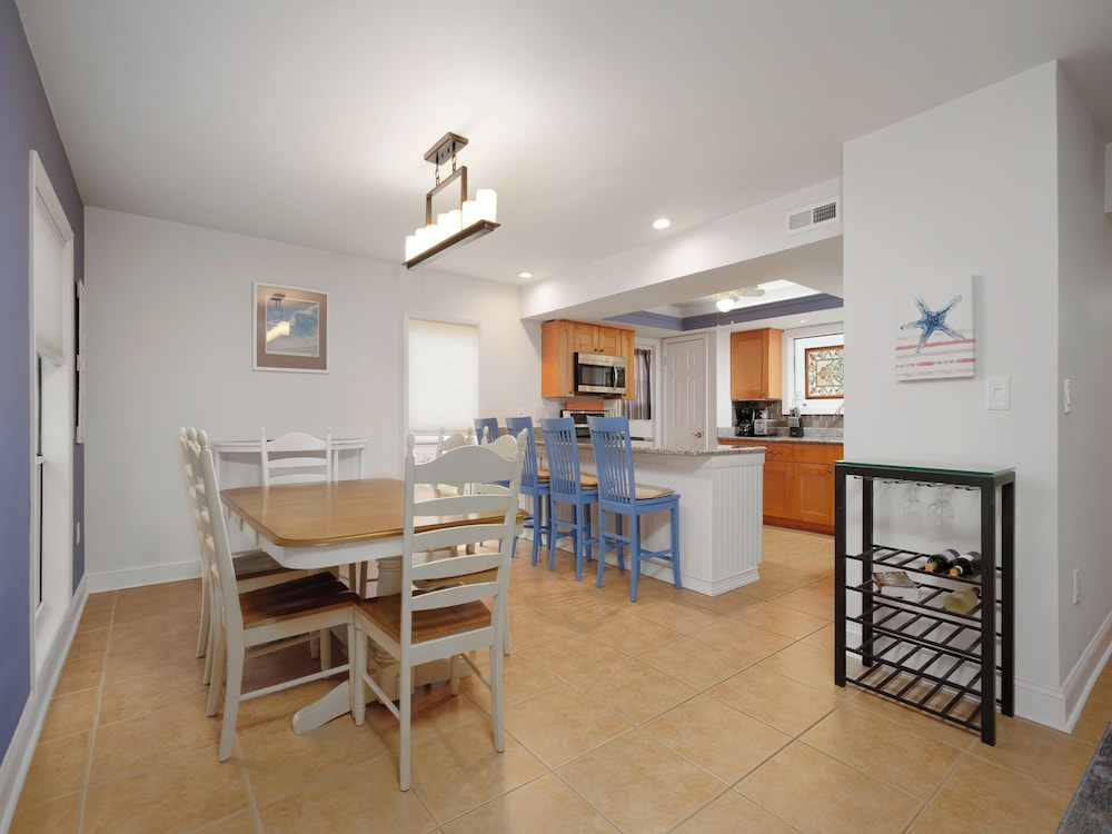 Quail Hollow B3-1TH by Distinctive Beach Rentals