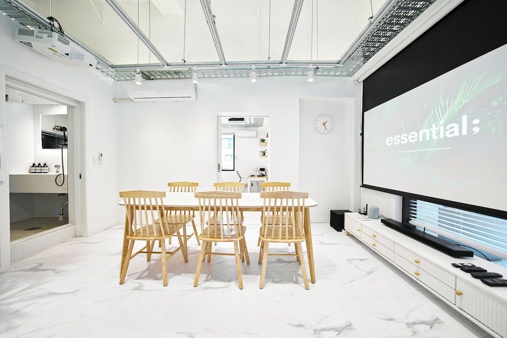 B9 Tailor Serviced Home near Hongik Univ