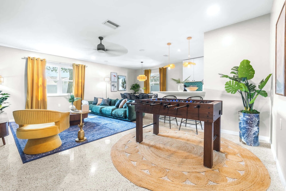 Bay Crest House Stay for 10!