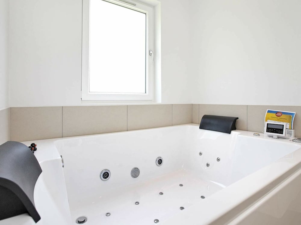 10 Person Holiday Home in Blavand view 4