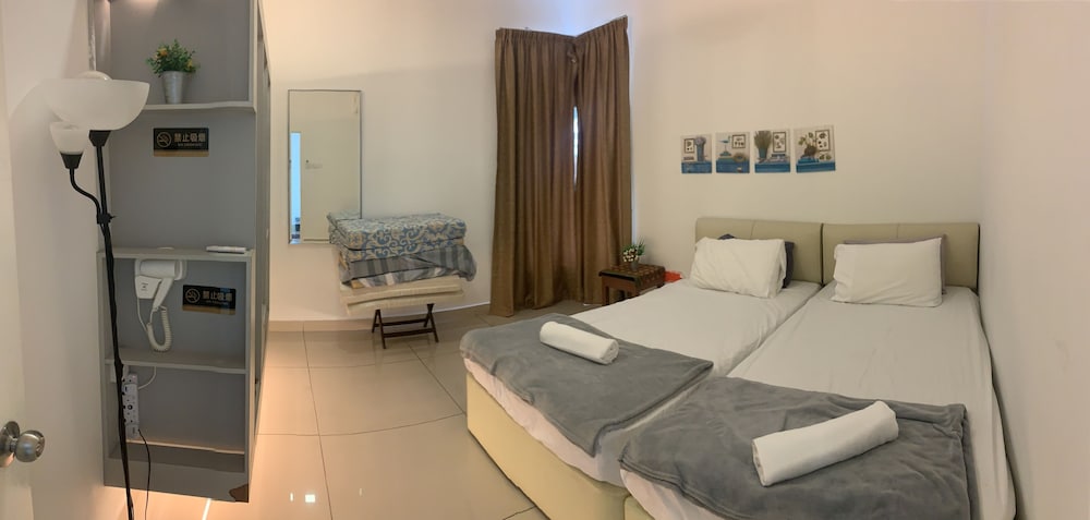 Lux Desaru Villa