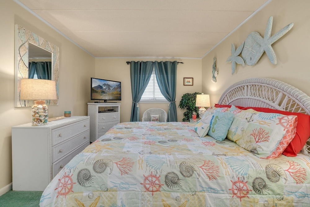 Thunder Island 161d 2 Bedroom Condo