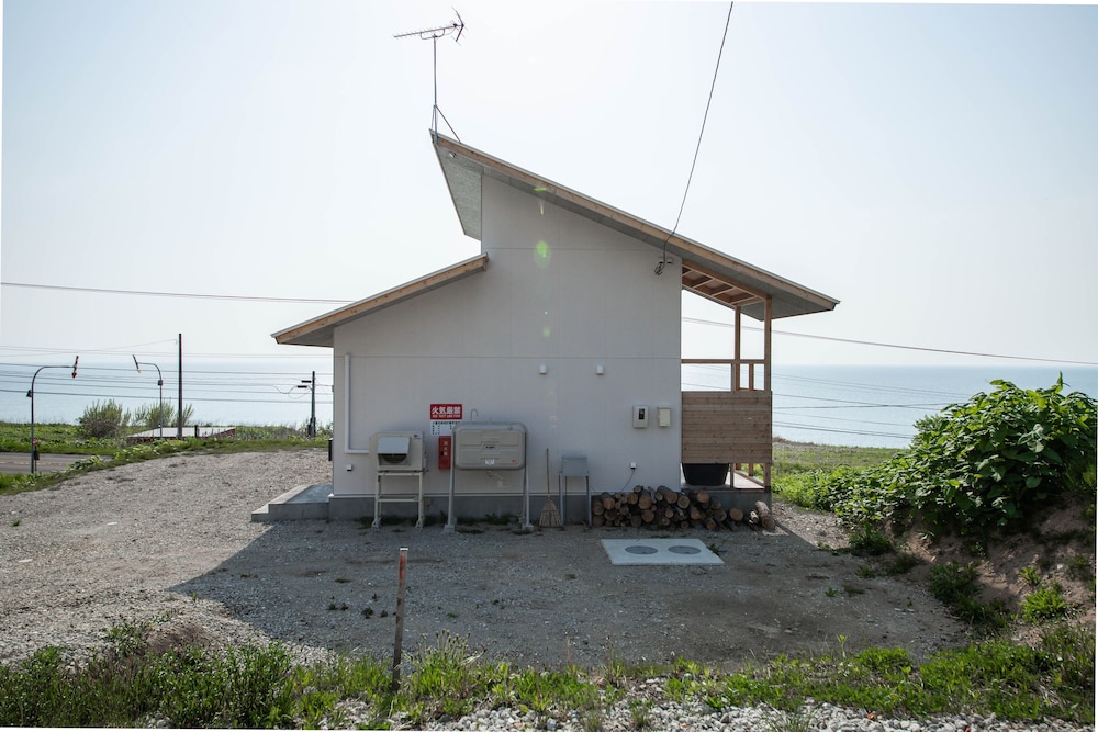 SUNNY SIDE HOUSE view 5