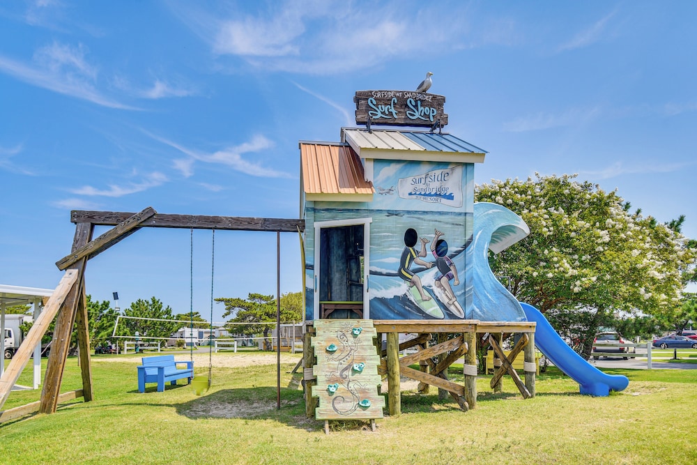 Pools, Boat Ramp & More: Cottage in Virginia Beach