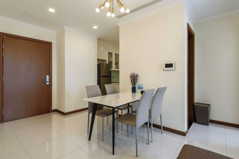 Nice Luxury Apartments Vinhome Central