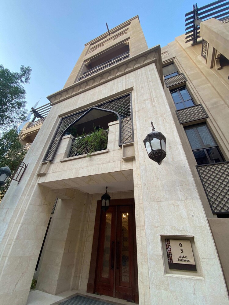 Silkhaus Old Town Prime Neighborhood Downtown