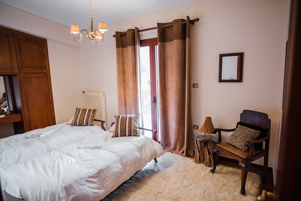 Traditional Luxury Villa Armonia view 2