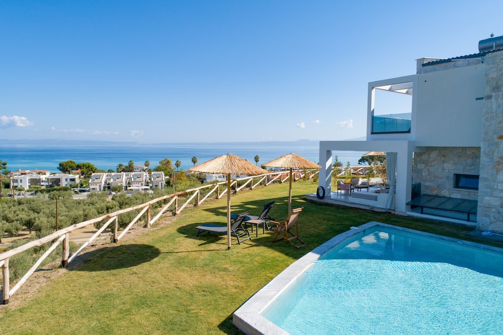 Olive Grove Panorama Suite Exi