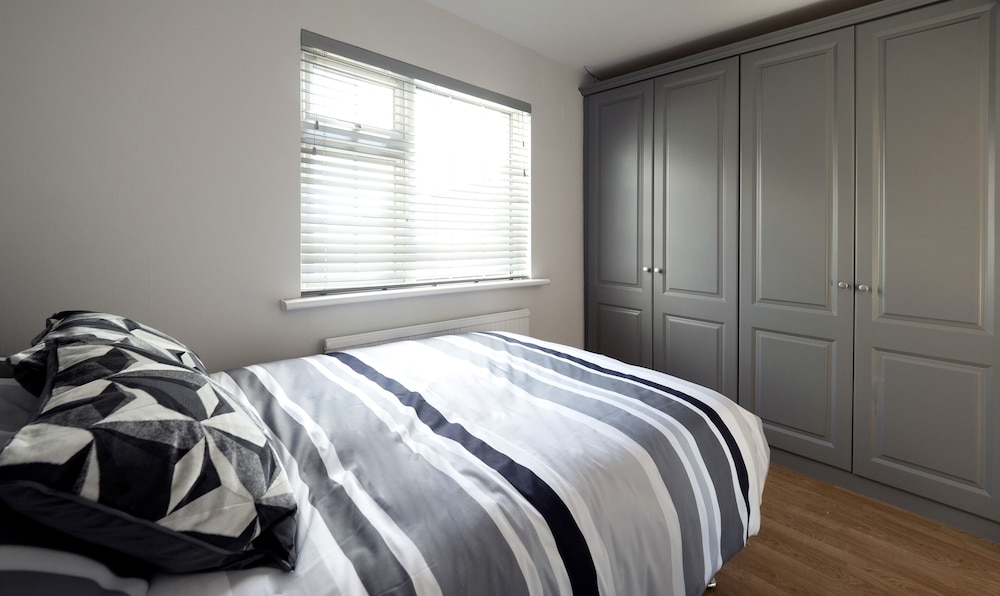 Charming 4-bed Cottage in Dungannon view 5
