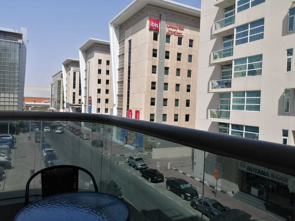 AlBarsha 1 Hostel By PHM