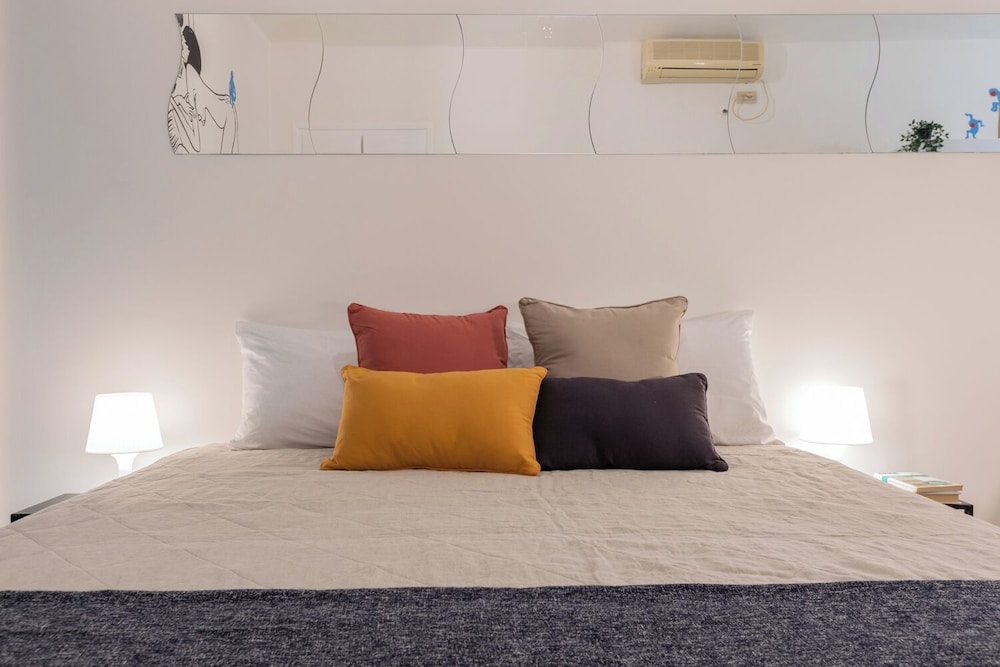 Kiss & Art Studio by Wonderful Italy