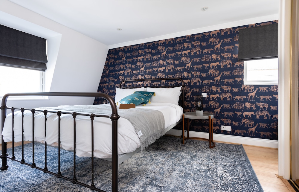 The Kensington Palace Mews - Bright & Modern 6bdr House With Parking Space