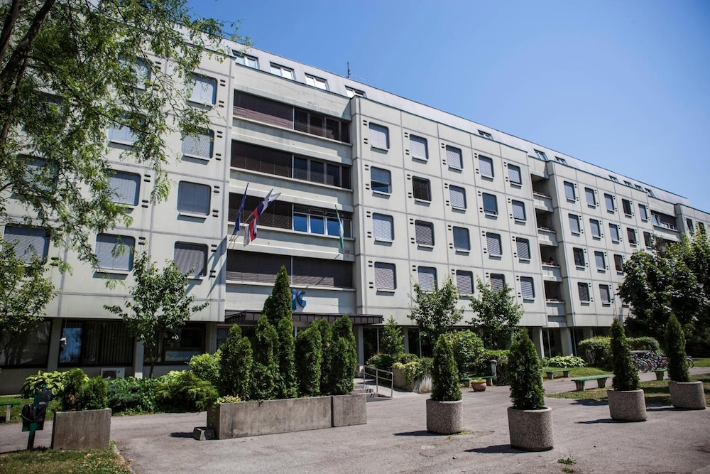 Hostel DIC