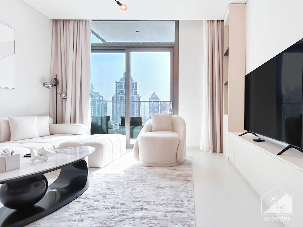 Luxurious 2B Apartment at Burj Crown Downtown