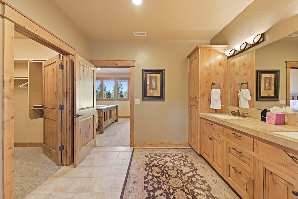 Wallowa 22 4 Bedroom Home