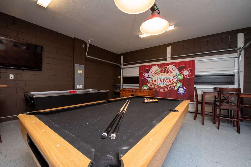 1799 Amazing 9Bd Near Disney