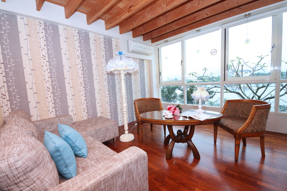 Green Forest Villa
