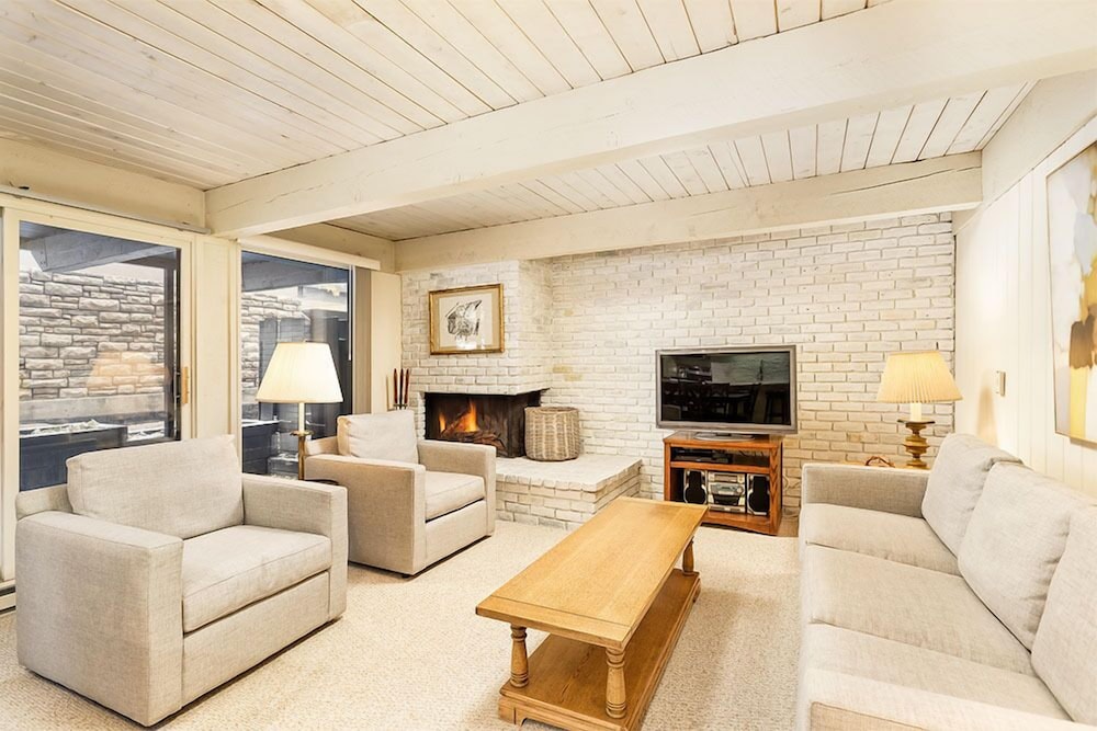 Chateau Eau Claire & Roaring Fork by Frias Properties