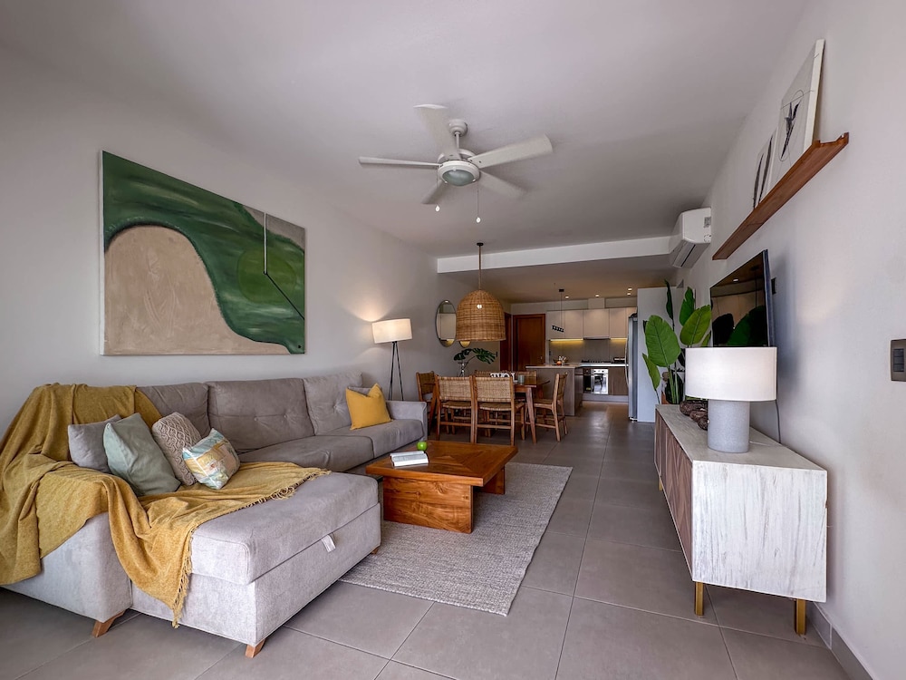 Fantastic new Golf View Apartment