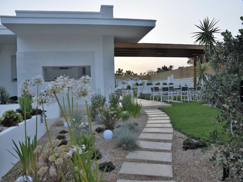 Charming Villa Close to the Beach - Beahost view 5