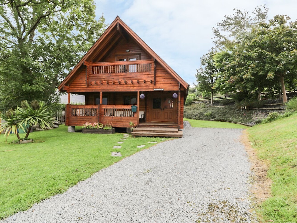 Sunset Lodge 6