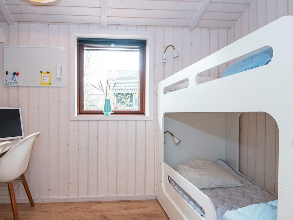 6 Person Holiday Home in Romo view 2