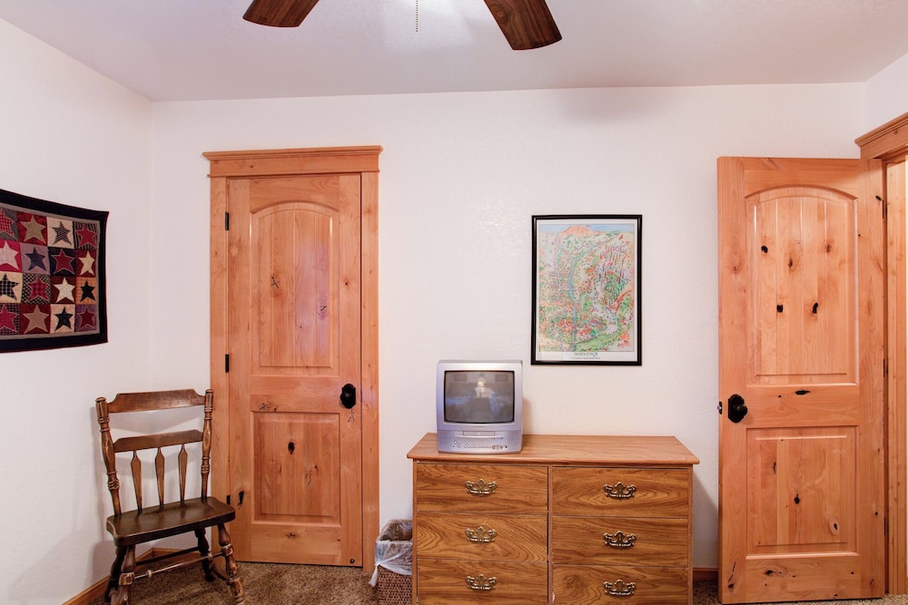 Big Pine Lodge