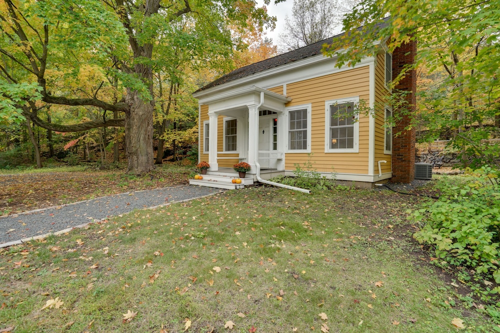 Historic Home in Taylors Falls w/ Patio & Fire Pit view 5