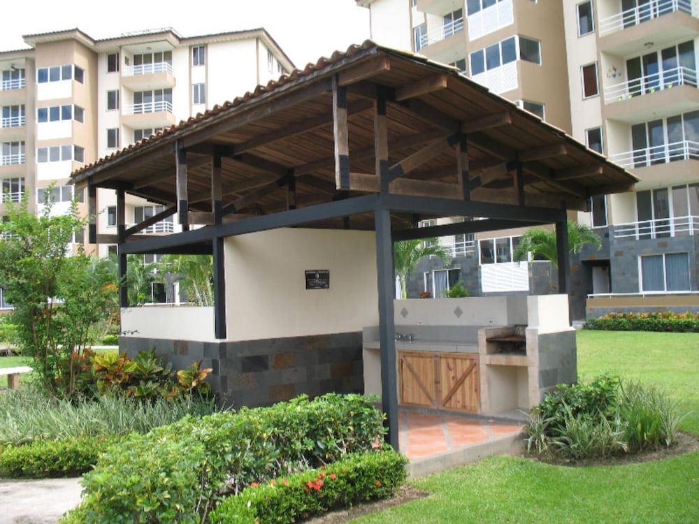 Costa Linda Condo 1.3