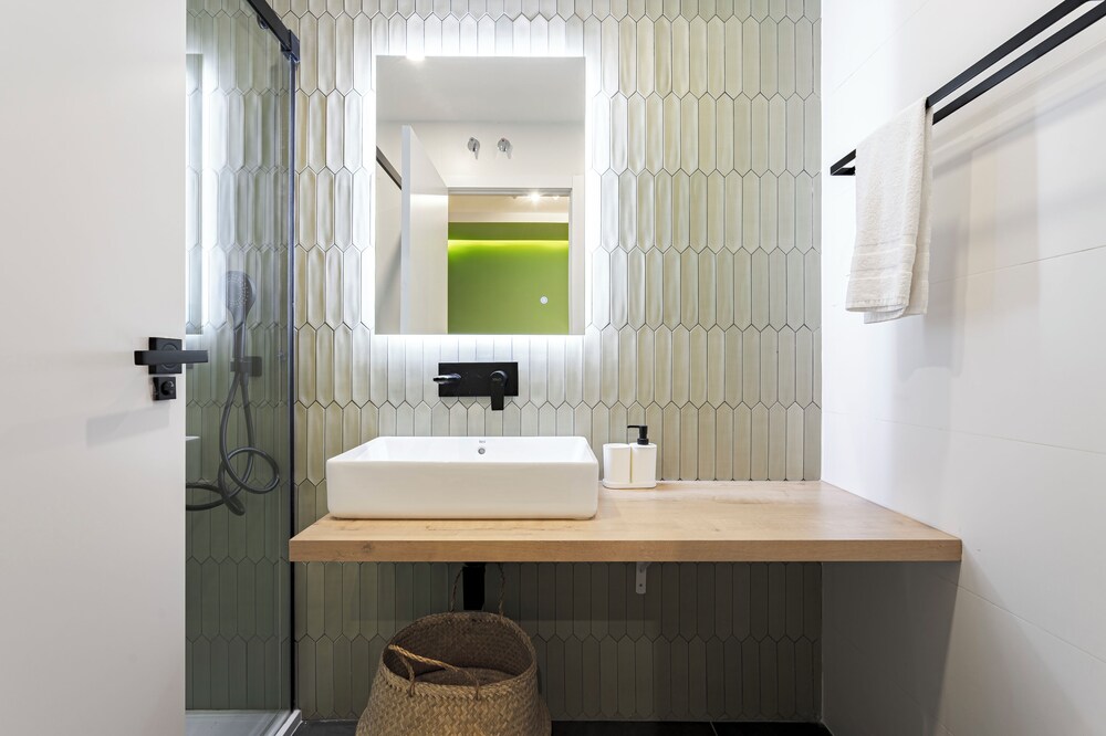 Vallecas Suites by Olala Homes view 5