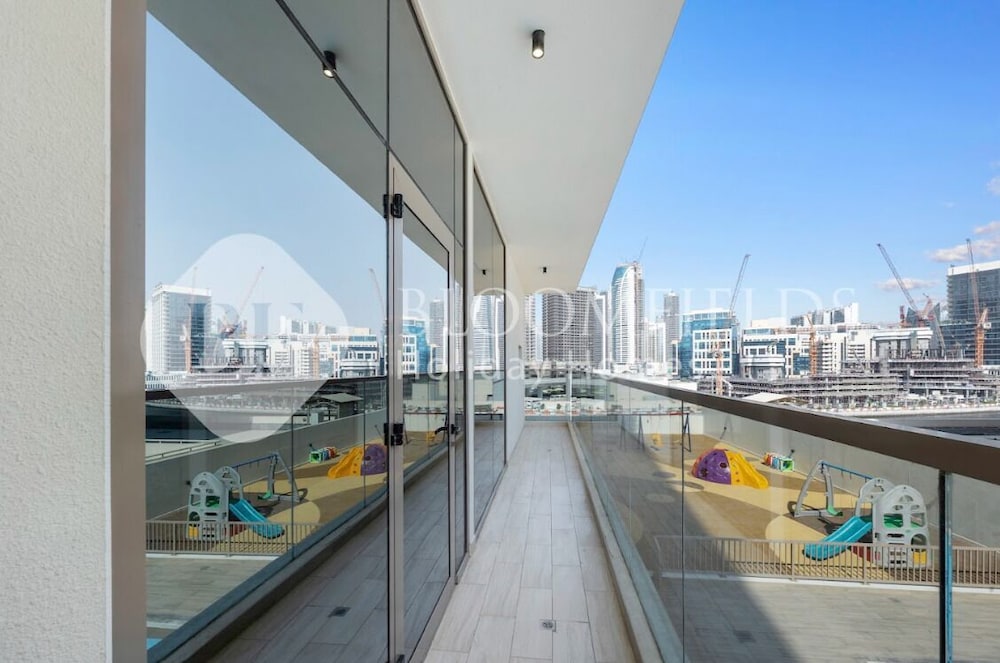 Bloomfields Canal View 2Br Business Bay
